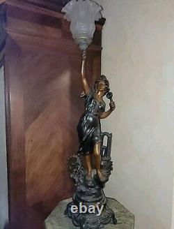 05k11 Ancienne Grande Statue Regule Lampe Femme L'industrie Vers 1920