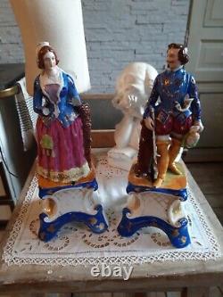 2 Bouquetières sculptures statues anciennes 39 cm 19 siècle porcelaine Paris