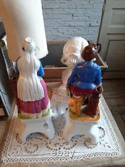 2 Bouquetières sculptures statues anciennes 39 cm 19 siècle porcelaine Paris