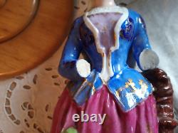 2 Bouquetières sculptures statues anciennes 39 cm 19 siècle porcelaine Paris