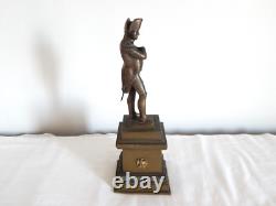 ANCIENNE SCULPTURE Statue en BRONZE Napoléon Bonaparte avec son épée
