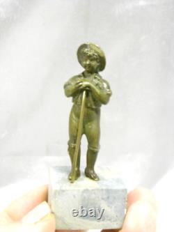 ANCIENNE STATUETTE STATUE SCULPTURE BRONZE MINIATURE PERSONNAGE VETEMENT 18 éme