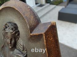 Allégorie Ancien bas relief en bois durci ébonite d'époque Napoléon III