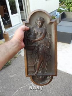 Allégorie Ancien bas relief en bois durci ébonite d'époque Napoléon III