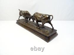 Ancien Bronze Combat De Taureau Statue Sculpture Animaliere Fighting Bull