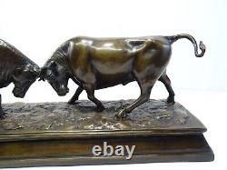 Ancien Bronze Combat De Taureau Statue Sculpture Animaliere Fighting Bull