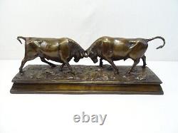 Ancien Bronze Combat De Taureau Statue Sculpture Animaliere Fighting Bull