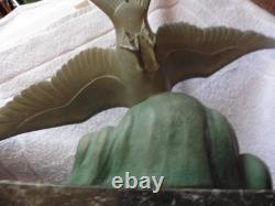 Ancien Bronze Sur Socle En Marbreenvol D Une Mouette Sur Une Vague