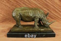 Ancien Disparition Rhinocéros Bronze Sculpture Signé Barye Animal Statue Décor