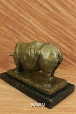 Ancien Disparition Rhinocéros Bronze Sculpture Signé Barye Animal Statue Décor