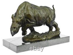 Ancien Disparition Rhinocéros Sculpture Signée Milo Animal Statue Figurine
