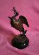 Ancien Sculpteur/ Statue Bronze Oiseau De Mer Grenouille Dans Sa Bouche