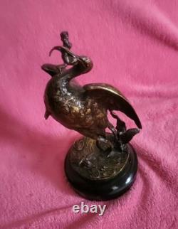 Ancien Sculpteur/ STATUE Bronze Oiseau De Mer Grenouille Dans Sa Bouche