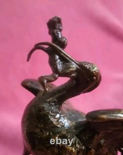 Ancien Sculpteur/ STATUE Bronze Oiseau De Mer Grenouille Dans Sa Bouche