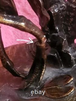 Ancien Sculpteur/ STATUE Bronze Oiseau De Mer Grenouille Dans Sa Bouche