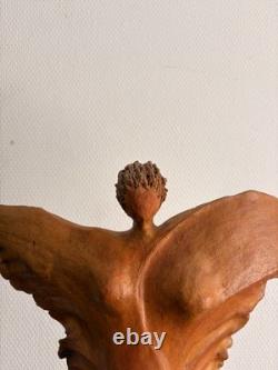 Ancien Sculpture Terre Cuite Ange Victoire Signé Sur Socle Expressionniste