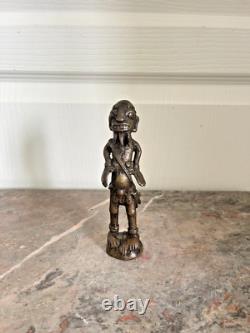 Ancien Statue Sculpture Fétiche Ancètre Tribal Tribu Art Africain Tikar 16cm