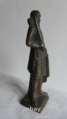 Ancien bronze patiné. XIXème ou avant. Chevalier. Statue Antique sculpture
