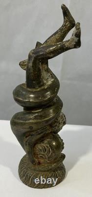Ancien bronze scène mythologique dans l'esprit de la renaissance Italienne