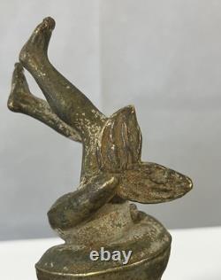 Ancien bronze scène mythologique dans l'esprit de la renaissance Italienne