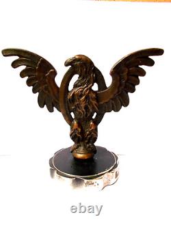 Ancien bronze type mascotte AIGLE double face belle patine, détails de qualité