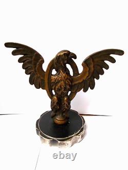 Ancien bronze type mascotte AIGLE double face belle patine, détails de qualité