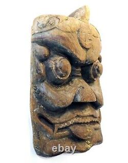 Ancien masque en bois ouvragé tunkou chasse démons et mauvais esprits Chine