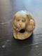 Ancien Netsuke Japonais Xixe Singe &agrave; La P&ecirc;che Sign&eacute; Sculpture 3 Cm