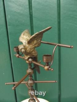 Ancien petit baguier à décor d'un perroquet en bronze et marbre ou albâtre N-1