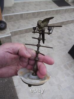 Ancien petit baguier à décor d'un perroquet en bronze et marbre ou albâtre N-1