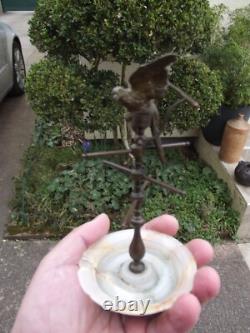 Ancien petit baguier à décor d'un perroquet en bronze et marbre ou albâtre N-1