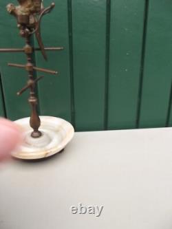 Ancien petit baguier à décor d'un perroquet en bronze et marbre ou albâtre N-1