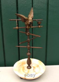 Ancien petit baguier à décor d'un perroquet en bronze et marbre ou albâtre N-2