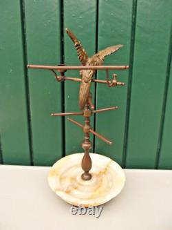 Ancien petit baguier à décor d'un perroquet en bronze et marbre ou albâtre N-2