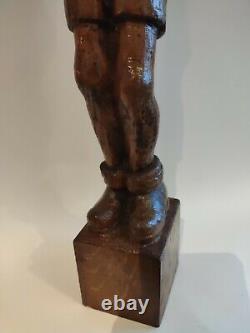 Ancien statue sculpture bois sport RUGBY 1966 signé Dehaud 45 cm