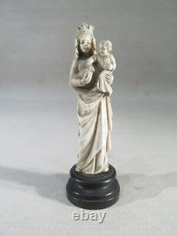 Ancienne Petite Sculpture Vierge En Majeste Enfant Jesus Globe Colombe