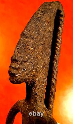 Ancienne STATUETTE Féminine Fer Forgé DOGON (Mali) travail de sculpture raffiné