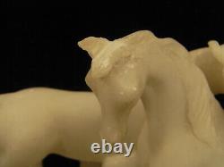 Ancienne Sculpture Animaliere Marbre Blanc Statue Groupe De Chevaux Horse