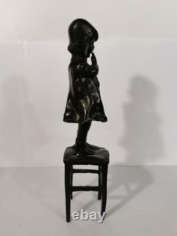 Ancienne Sculpture Statue En Bronze Jeune Fille Au Tabouret Juan Clara