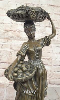 Ancienne Sculpture Statue En Bronze Véritable 15,5 Fille Peasant Signé Cesaro