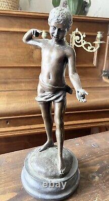 Ancienne Sculpture Statue en Bronze Chérubin Tenant Un Escargot Thomas Somme