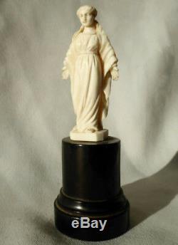 Ancienne Sculpture religieuse, vierge en majesté, xixe siecle Normandie