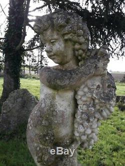 Ancienne Statue De Jardin En Pierre Fillette Aux Raisins
