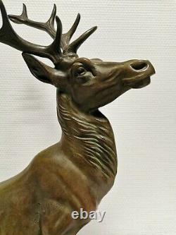 Ancienne Statue animalière. Beau Cerf. 56 cm de haut. Chasse Vénerie