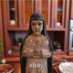 Ancienne Statue religieuse de la Sainte vierge en bois