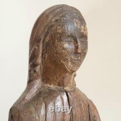 Ancienne Vierge Marie Bois Sculpté en Ronde-Bosse Traces de Polychromie 30,5 cm