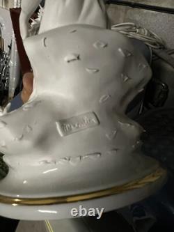 Ancienne XXème sculpture, statue en biscuit signé capodimonte femme bouquet