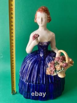 Ancienne boite sculpture signée Henri Onesto céramique femme panier de fleurs