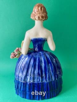 Ancienne boite sculpture signée Henri Onesto céramique femme panier de fleurs
