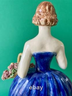 Ancienne boite sculpture signée Henri Onesto céramique femme panier de fleurs